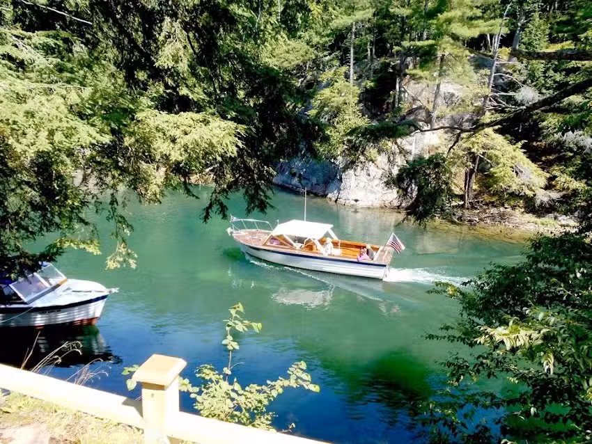 1000 Islands Scenic tours