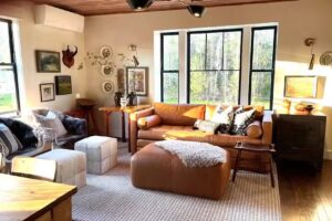 1915 Carriage House at Crooked River