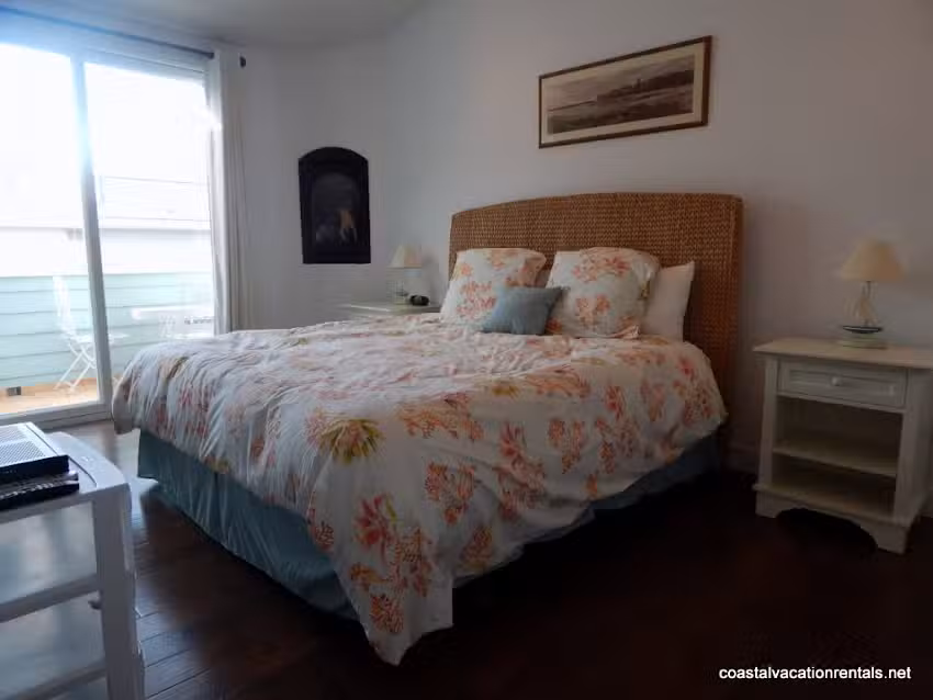 359 1st Street One-Bedroom Vacation Rental by Coastal Vacation Rentals