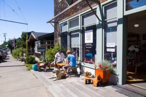 3THREE8 Manzanita – 30 day min vacation rental