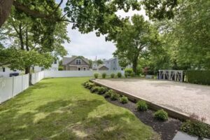 52 Narragansett Ave, Narragansett RI 02882