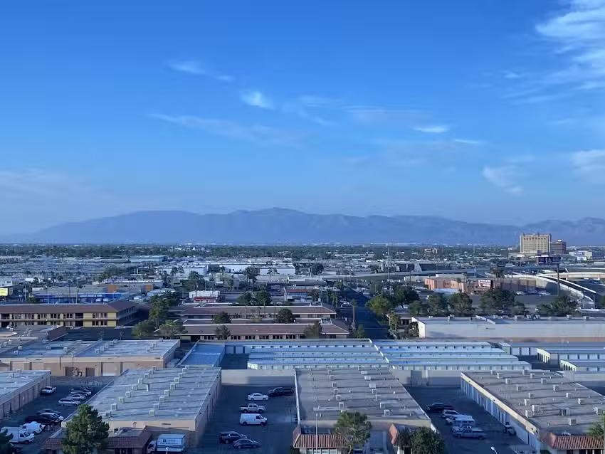 A Pair of Ears Travel with Jennifer Pradat