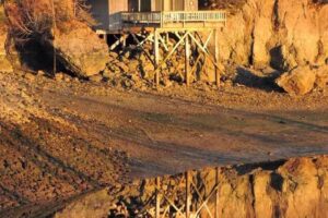 Alaska Dancing Eagles Vacation Cabin Rental