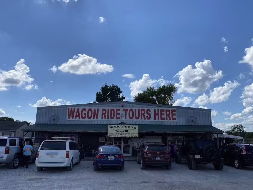 Amish Welcome Center &ndash; Wagon Tours