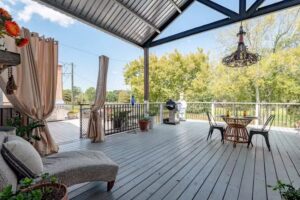 Bayou Chateau & Chateau Royale