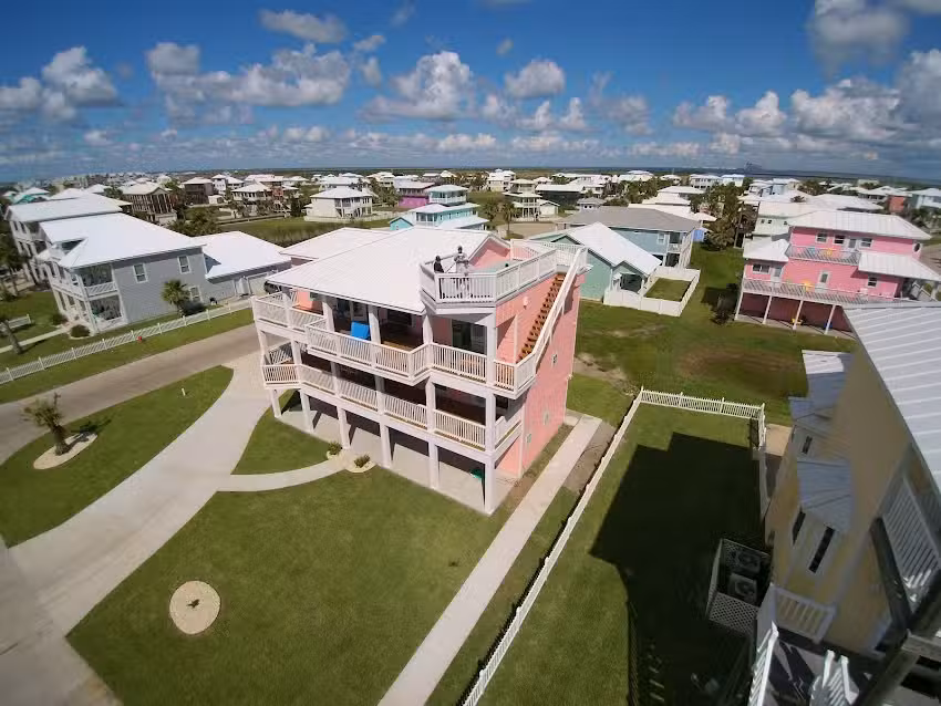 Beachfront Baby! Gorgeous ocean views