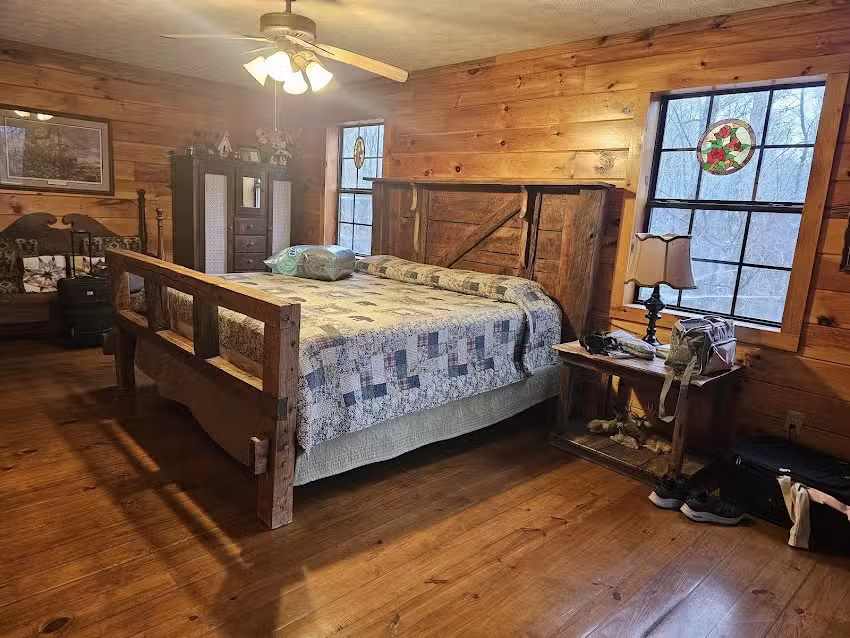 Bear Creek Log Cabins