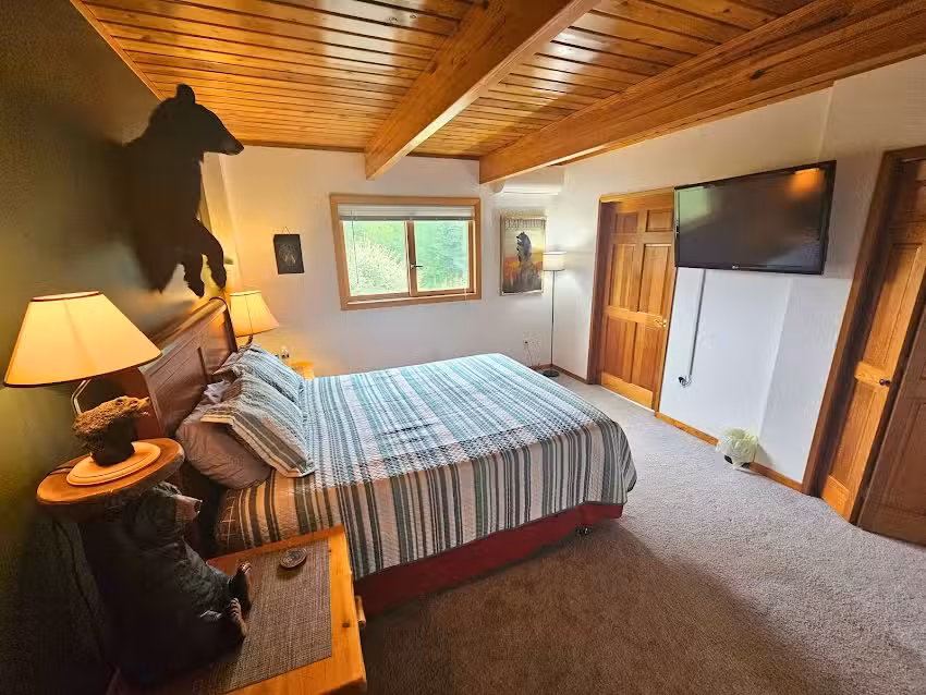 Bear Mountain Lodge Maine