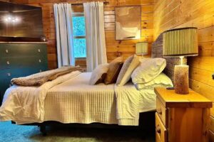 Bear Rock Lodging | The Cabin