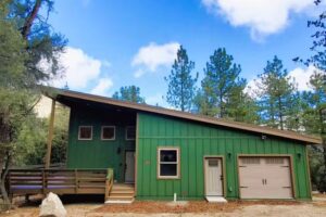 “Bearly Connected”, a newly built cabin, short term rental in Pine Mountain Club, CA