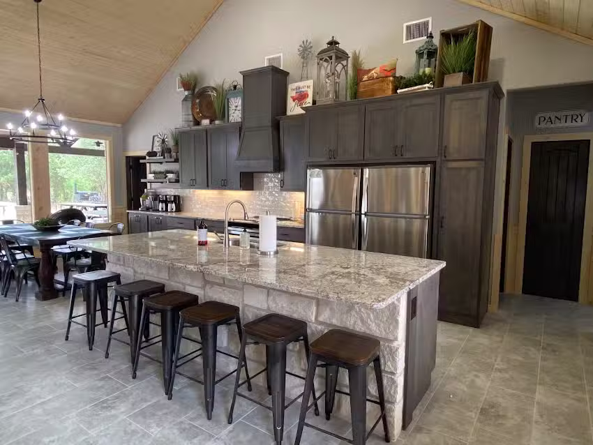 Bella Vida Lodge ~ NEW 6 BD/6.5 BA