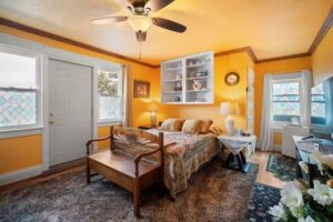 Bluebelle SD – Historic Vacation Home