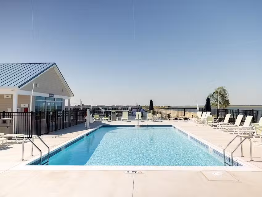 BluFin Bungalows & Marina