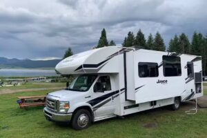 bonfire holiday LLC 篝火假期