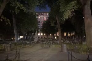 Boston Ghosts: Ghost Tours & Haunted Pub Crawls