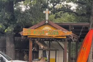 Broken Bow Lake 3 Hour Tours