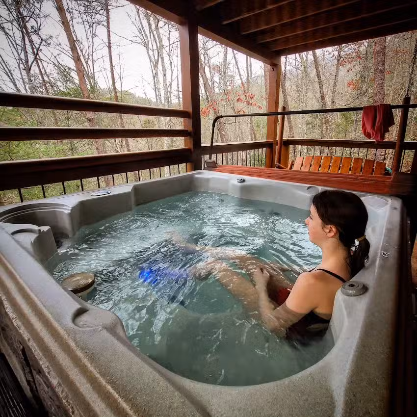 Brother&rsquo;s Cove Log Cabin Rentals by Natural Retreats