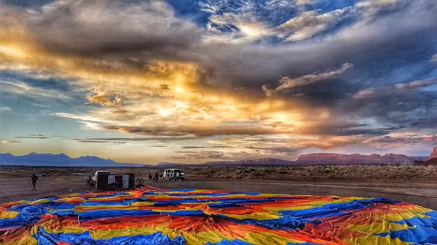 Canyonlands Ballooning