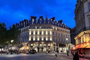 Cari Me Away Travels