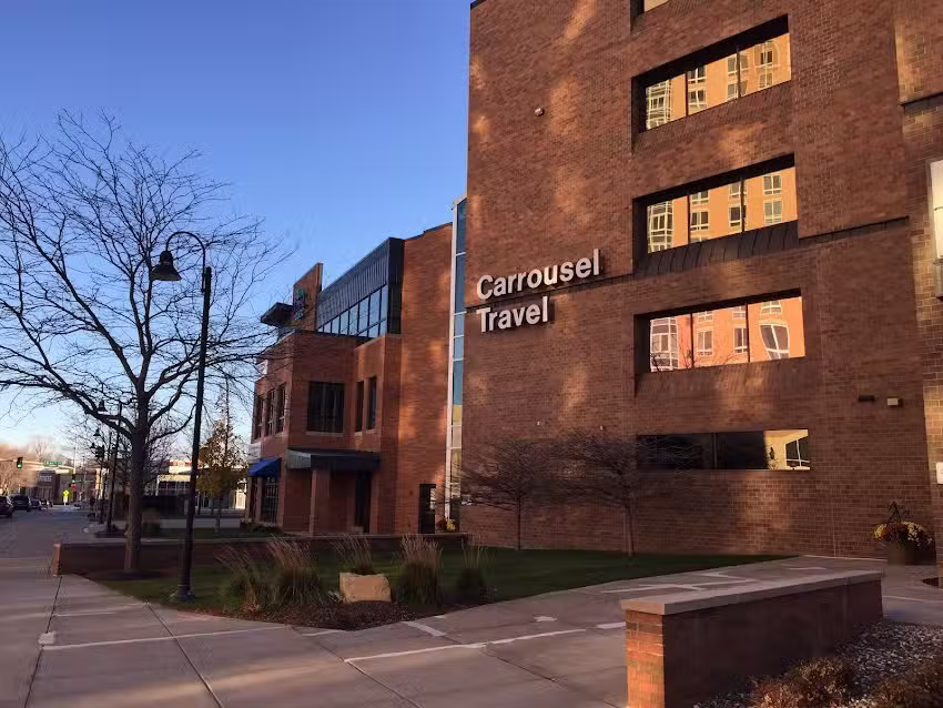 Carrousel Travel