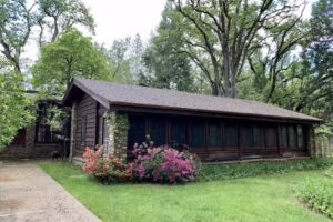 Casa Oso Estate (Stone House and Lovers Nest)