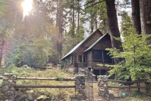 Cedar Ridge Log Cabin