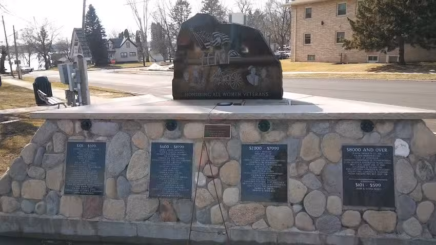 Chisago Lakes Area Chamber of Commerce & Tourism Bureau