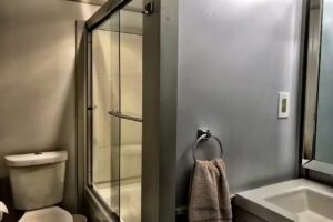 Coastal Breeze by Hunger & Ransom Vacation Rental Lodging