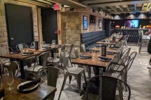 Cocktails & Cannoli: Boston’s North End Dessert Tour