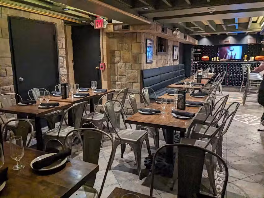 Cocktails & Cannoli: Boston’s North End Dessert Tour