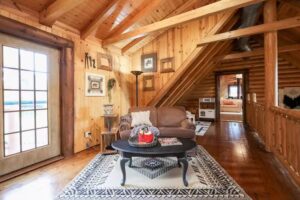 Comfort Acres Vacation Rentals – Brown Bear Log Cabin