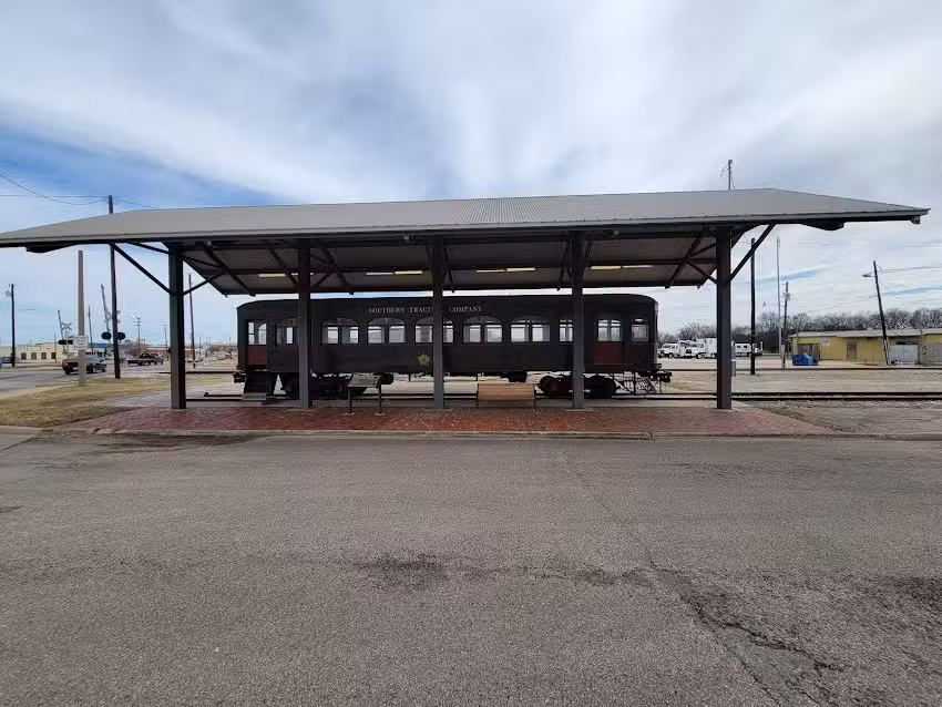 Corsicana Visitor Center and Interurban car