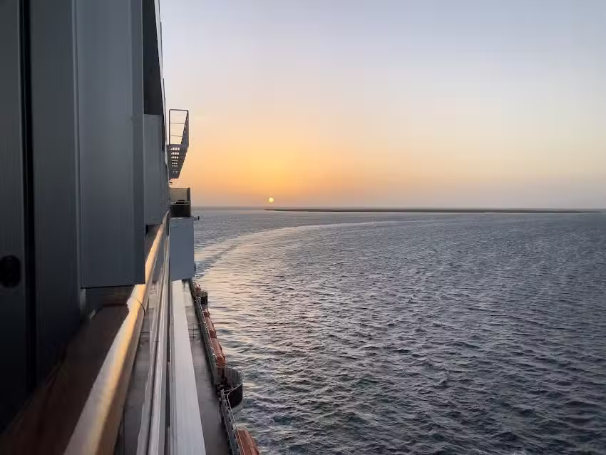 Cruise Now Cruises Travel Tours & Resorts