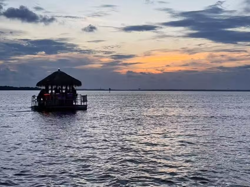 Cruisin’ Tikis Pensacola Beach