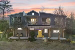 Cumberland Belle Lakehouse