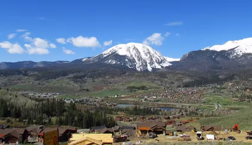 Cynthia Sells the Summit