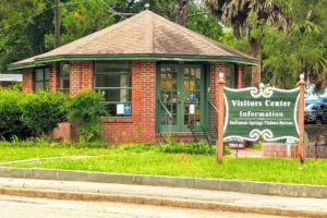 Defuniak Springs. Visitors Bureau
