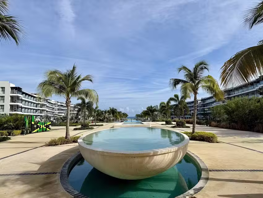 DizN Vacations, LLC at CS Elements Travel