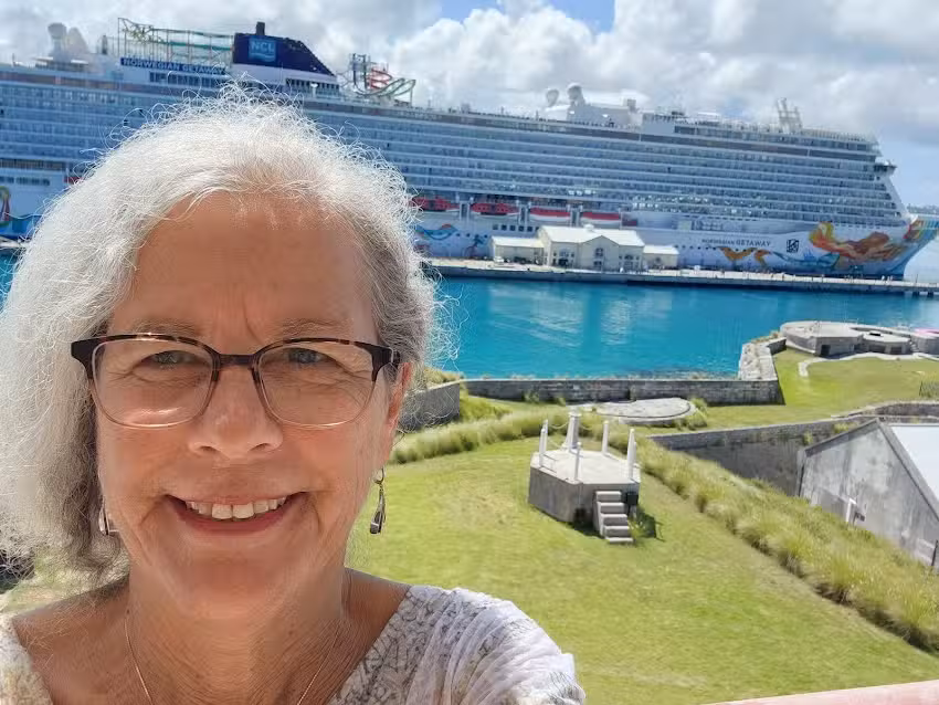 Dream Vacations – Joy Teet and Crew