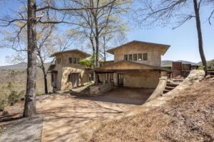 EagleWatch Rentals & Retreats