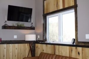 Eight Rivers Cabin Company