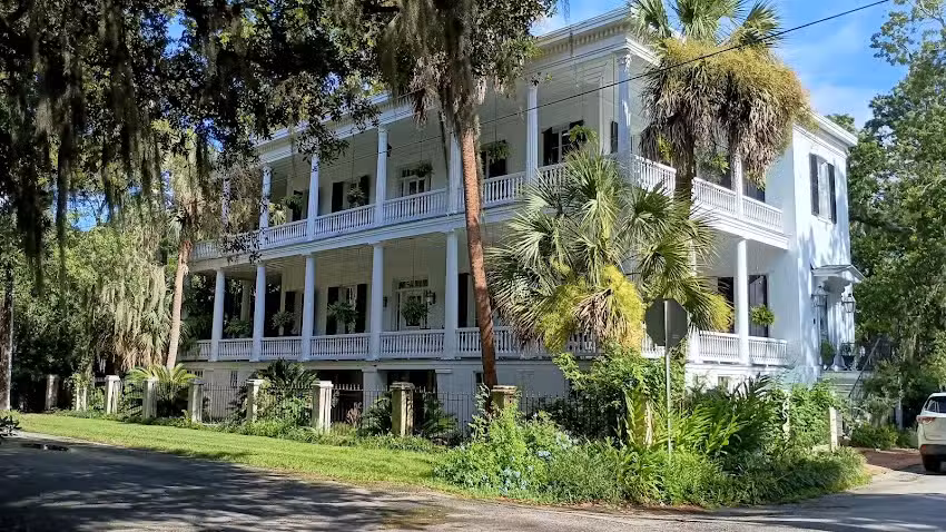 Emma&rsquo;s Earth Shop