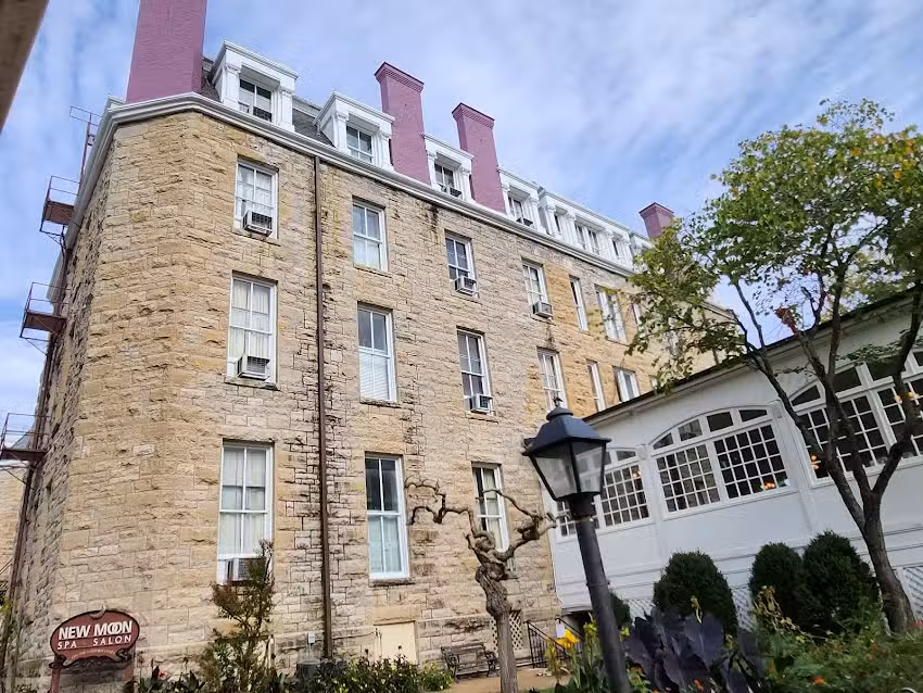 Eureka Springs Tram Tours