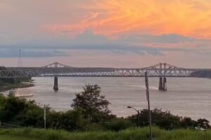 Explore While Driving