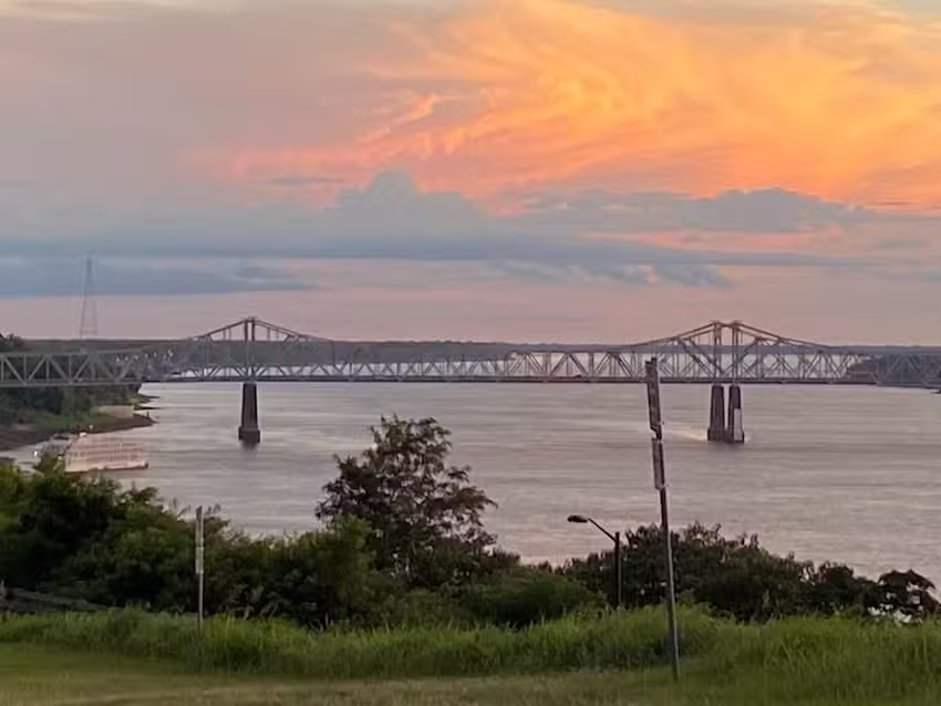 Explore While Driving