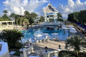 FleurDeLeigh International