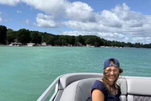 Foxy’s Custom Cruises