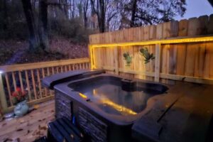 Frog Hollow at Hocking Vacations