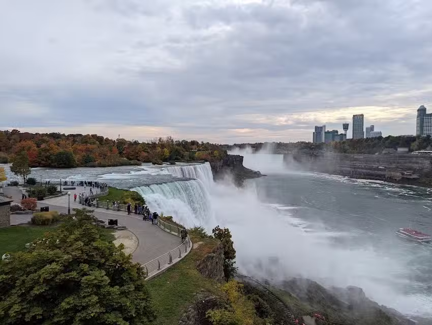 GIA LINH TRAVEL LLC IN USA