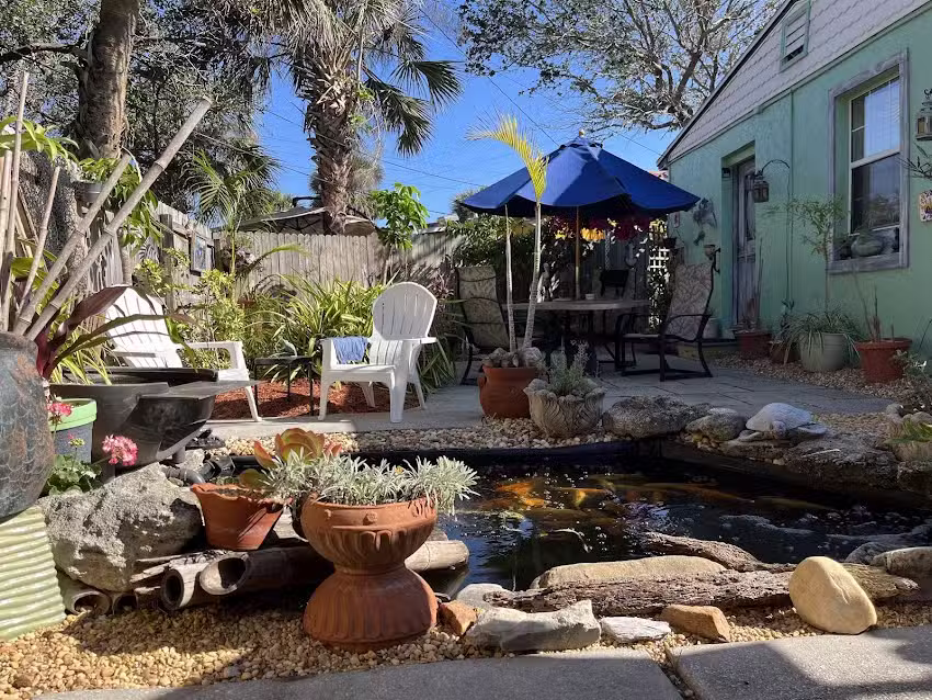 Guest Cottage at Cocoa Beach